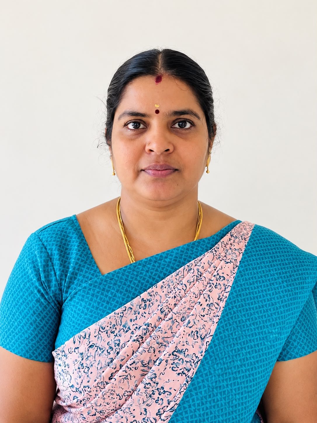 Photograph of R. Ranjani B.Sc,B. Ed - Anandha School